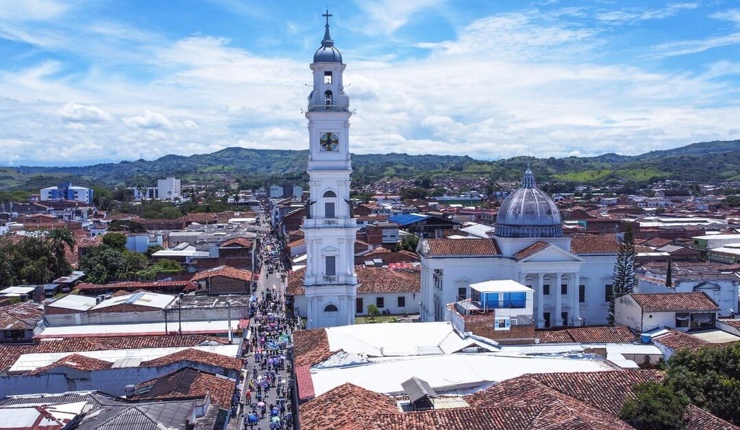 Energía solar en Cartago: Convierte el sol en ingresos