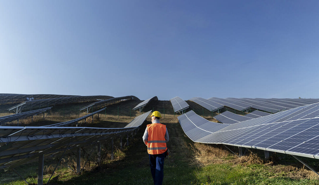 Sistemas solares fotovoltaicos: cómo funcionan y qué sistema elegir para tu hogar